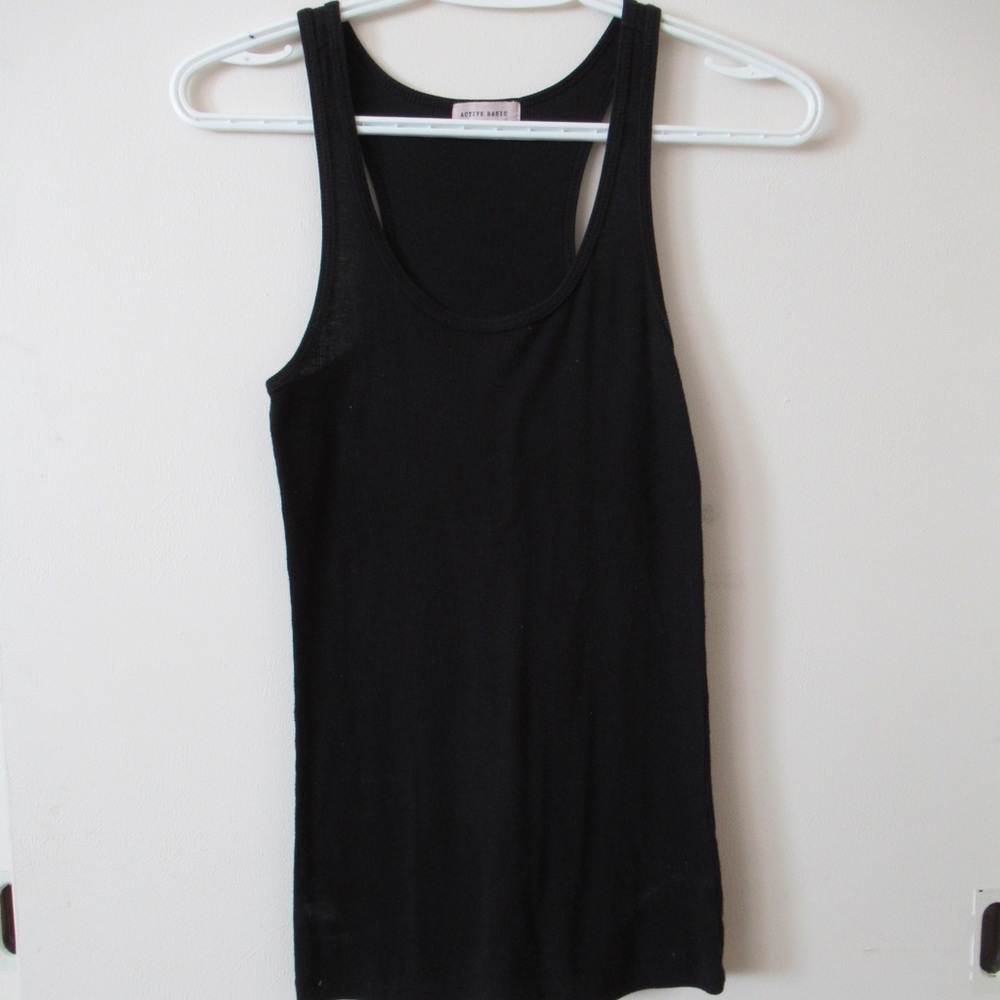 BLACK TANK TOP